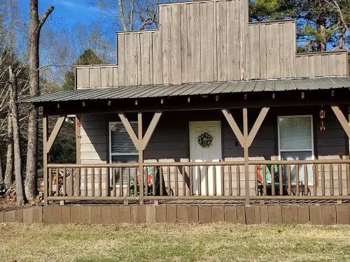 10. Spacious 1 bedroom cabin