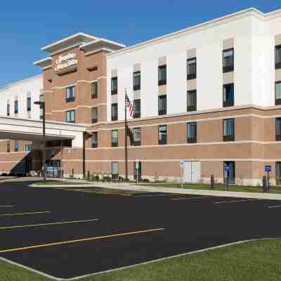 ハンプトン イン & スイーツ シカゴ シャンバーグ Hotel Exterior