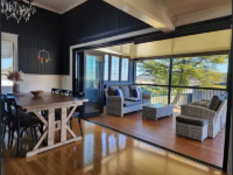 Marlay View Cottage. Luxurious, modern, spacious.