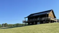 LanMark Farm Spacious Country Get-Away Ground Floor Suite - Wifi