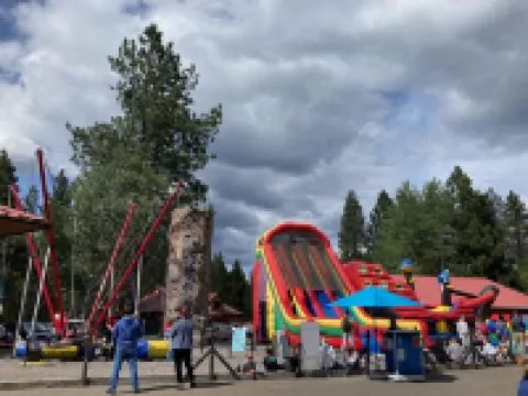 NEW LISTING! UPDATED 3 SUITES & AC! HOT-TUB, SHARC, FORT ROCK, BIKES, DOG OK.