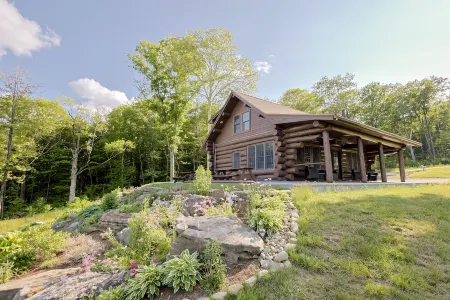 Guesthouse Cabin vacation rentals in Berkshire County