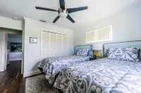 Beautifully Appointed 3BR / 2 Bath Home close to Beach & Iconic Atlantic Ave Schoolhouse Children's Museum and Learning Center 주변 호텔