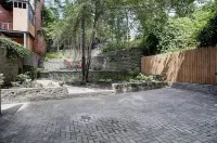 Renovated urban hideaway near Findlay Market & OTR