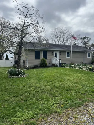 Beautiful, remodeled and furnished 3 bedrooms,2 bathrooms, all fenced yard