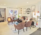 Modern getaway! Relax, bike, hike, and shred!