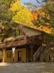 Summer is Here! Relax at Willow’s Place!  Kayaks, Canoes, Pedal Boat Included!