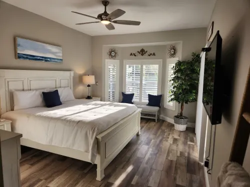 Players Club at Lely Resort! Home with New Heated Salt Water Pool on Golf Course Hotels in Lely Resort