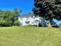 Spacious 5-bedroom Allouez Home - 6 min drive to Lambeau