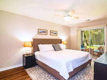 LUXE & SPOTLESS 1st Floor Condo Close to Golf/Pools/Beaches!