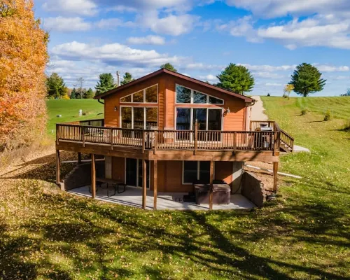 Luxury River View Cabin, Hot Tub + Fireplace, Private Retreat Hotels in Freeman