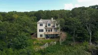 Luxury Black Bear Lodge: Stunning 4 Season Mountain Views! Perfect for Families.