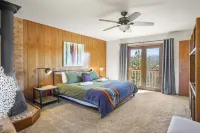 Pikes Peak A-Frame Retreat w/ Hot Tub & stunning mountain views.  Pets welcome!