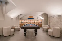 Boho Budapest, Small Luxury Hotels - С бассейном