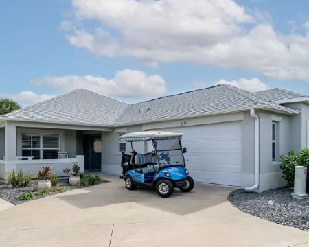 Everything! 3/2, FREE golf & 4-seat cart, Resident passes, pets, near Brownwood Hotels in The Villages