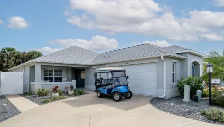 Everything! 3/2, FREE golf & 4-seat cart, Resident passes, pets, near Brownwood