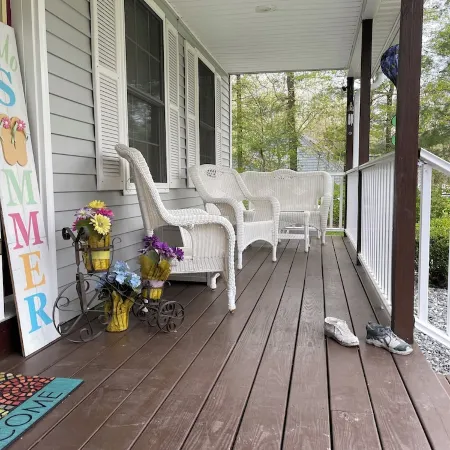 Entire house in Wells, ME nestled in a quiet neighborhood a mile from the beach.