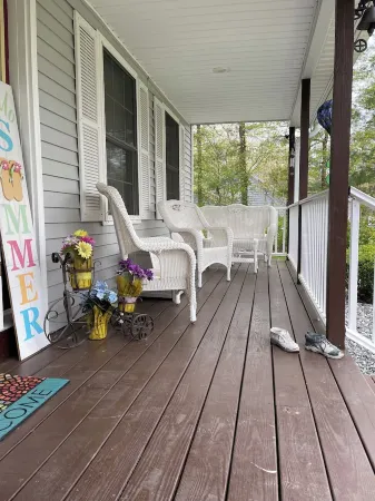 Entire house in Wells, ME nestled in a quiet neighborhood a mile from the beach. Отели рядом с достопримечательностью «Футбридж Бич»