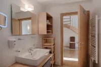 Top Vacation Apartment with Garden & Terrace, Bike Room, Garage, Cron 4 Sauna & Pool