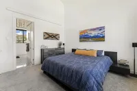 Watch Concerts from Rooftop Deck w Private Hot Tub! Best Downtown Location!