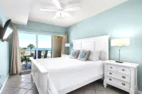 Stunning Beachfront 2/2 Condo - Breathtaking Views / Private Pools!