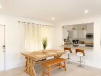 Paradise Resort, With Pool, & Mile Away From the Beach