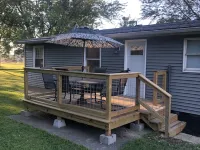 Quaint recently renovated house walking distance to  Lake Shore Park. Hotels in Ashtabula