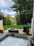 Beth's Place - On the River - W/ Hot Tub, Pickleball Court & Putting Green
