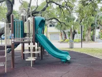 Family Tides-Pool, Hot Tub, Kayaks, Golf Cart, Walk to the Gulf, No Cleaning Fee