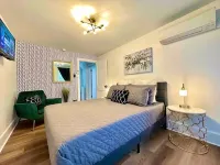 So Close You Can Almost Smell The Chocolate! Hotels in Palmyra