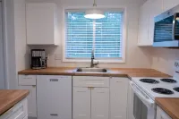 Relaxing Bethany Beach townhome - 1 mile from the beach