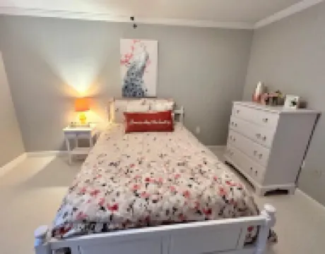 Relaxing Stay on Trade Street