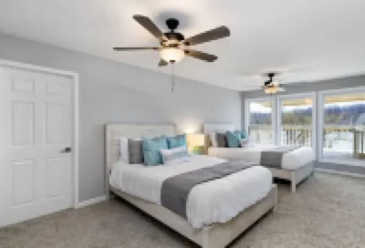 Tranquil waterfront getaway