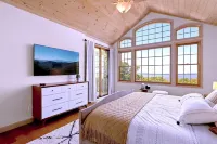 Amazing View ~5000ft, Golf Club 5 min, Sauna, Hot Tub, Wi-Fi, Game Room, Bonfire