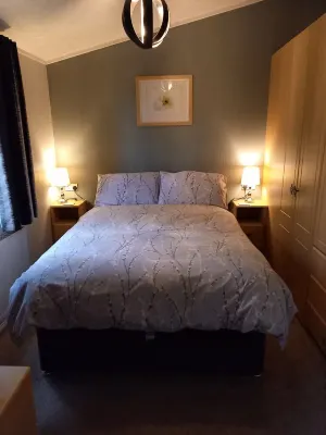 3 bedroom lodge with wifi and leisure facilities