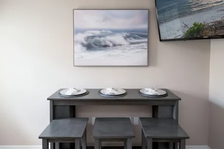 Newly Renovated Beach Retreat Отели в г. Брейдентон