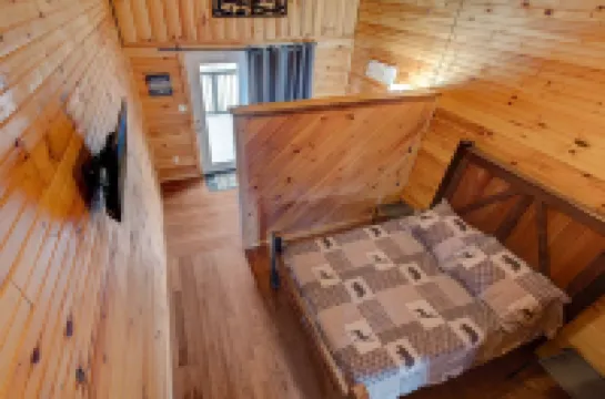 Handcrafted Cabin in Rrg • Pet Friendly• Fire Pit