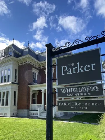 Renovated Retreat • Fireplace • Coffee Bar • Minutes to Skiing & Woodstock