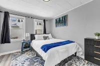 Free Parking and Prime Location Hotels near BJ's Plaza