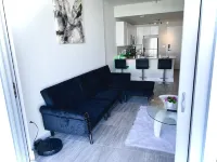 MODERN 1 BEDROOM 1 BATHROOM CONDO NEAR FLL AIRPORT 다니아비치 호텔