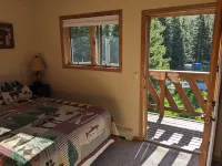 Walk to Winter Park Lifts - Private Hot Tub - Pet Friendly - Custom Duplex