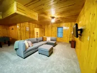 Secluded Mountain 4 Bedroom Cabin 사우스 토프트 호텔