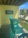 Updated in ‘25 1 Minute Walk to Beach & Pool! 1 Bedroom + Bunk Beds. 10.0 Rated!