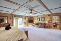Secluded Cabin w/ HOT TUB, Woodburning Stove, VIEW on PRIVATE 2 acres