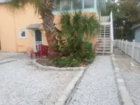 COZY BEACH HOUSE 2 BEDROOM