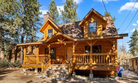 The Holiday Cabin - with Hot Tub & EV Charging