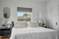 Private Resort!! Sauna, Pool, Cold Plunge, Hot Tub, Tiki Bar, Theater, Games