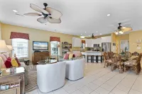 Beautiful 3rd row ocean view home with private pool. Walk to ocean, food, bars.