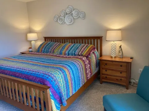 Fantastic view! 2 bed 2 bath! Pools, KING bed! 10% weekly discount!