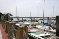 Carriage House under Live Oaks in historic Beaufort SC